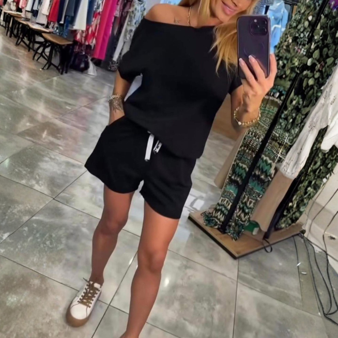 Chic Lounge Set | Women's Loungewear Set with Relaxed-Fit Top & Drawstring Shorts for Everyday Comfort
