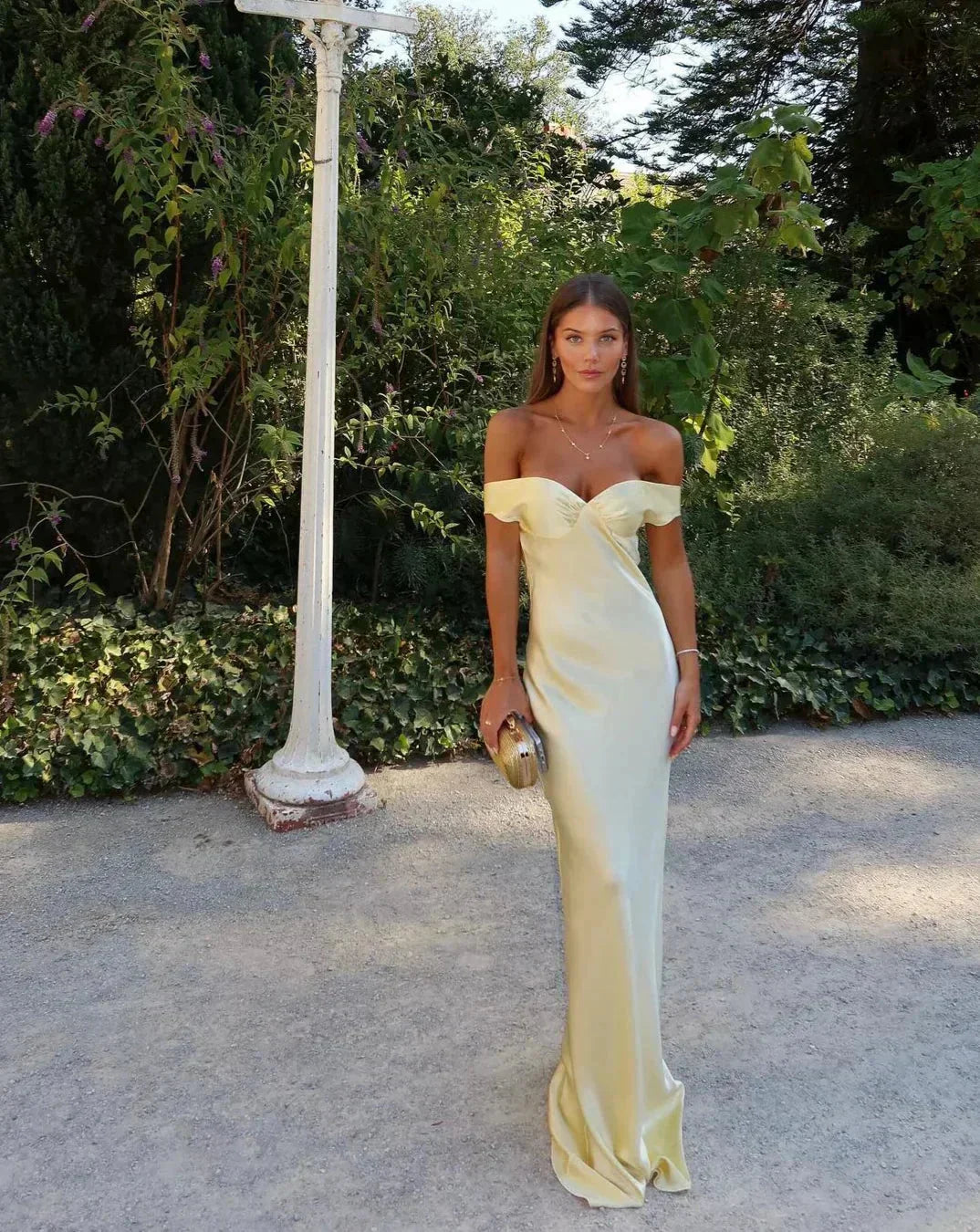Chic Collection | Off-Shoulder Maxi Dress with Flowing Design | Elegant Long Dress for Any Occasion
