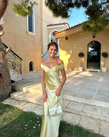 Chic Collection | Off-Shoulder Maxi Dress with Flowing Design | Elegant Long Dress for Any Occasion