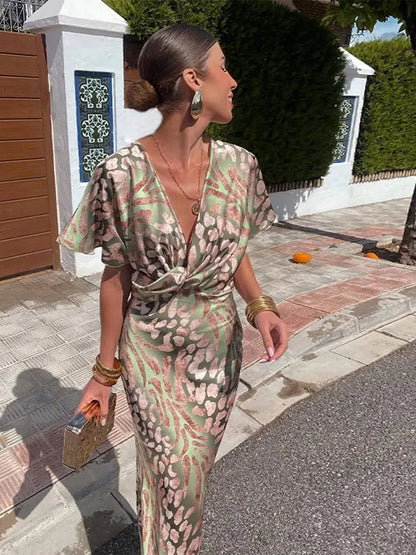Chic Wrap Dress | Women's Elegant Dress with Adjustable Fit | Versatile Style for Any Occasion