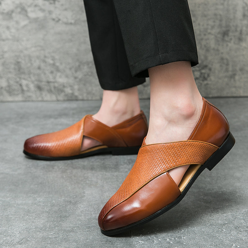 Elegant Leather Loafers for Women with Textured Weave & Supportive Sole for All-Day Comfort