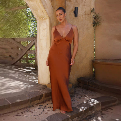 Elegant Women's Maxi Dress with Adjustable Straps & Open Back for Summer Events