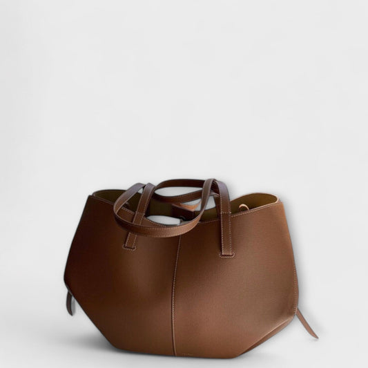 Everyday Elegance | Women's Handbag with Structured Design | Versatile Style for Daily Use