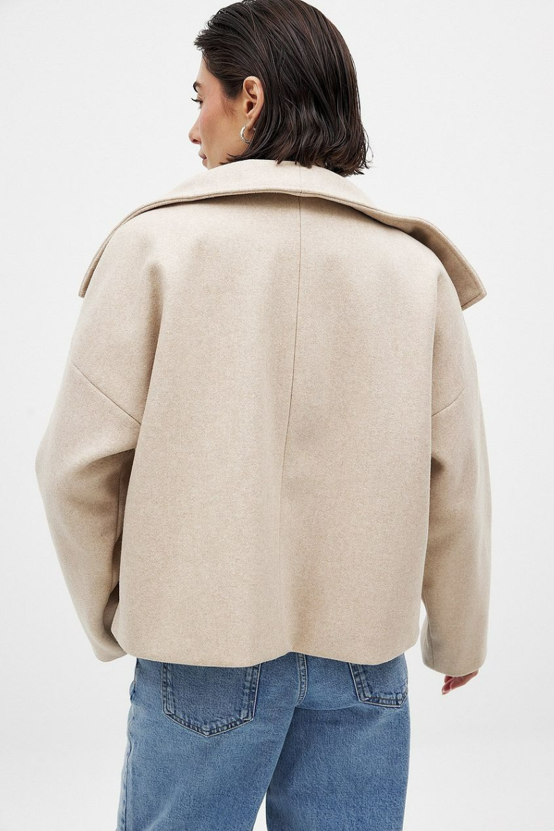 Women's Vintage Double-Breasted Short Coat — Classic Fit 4