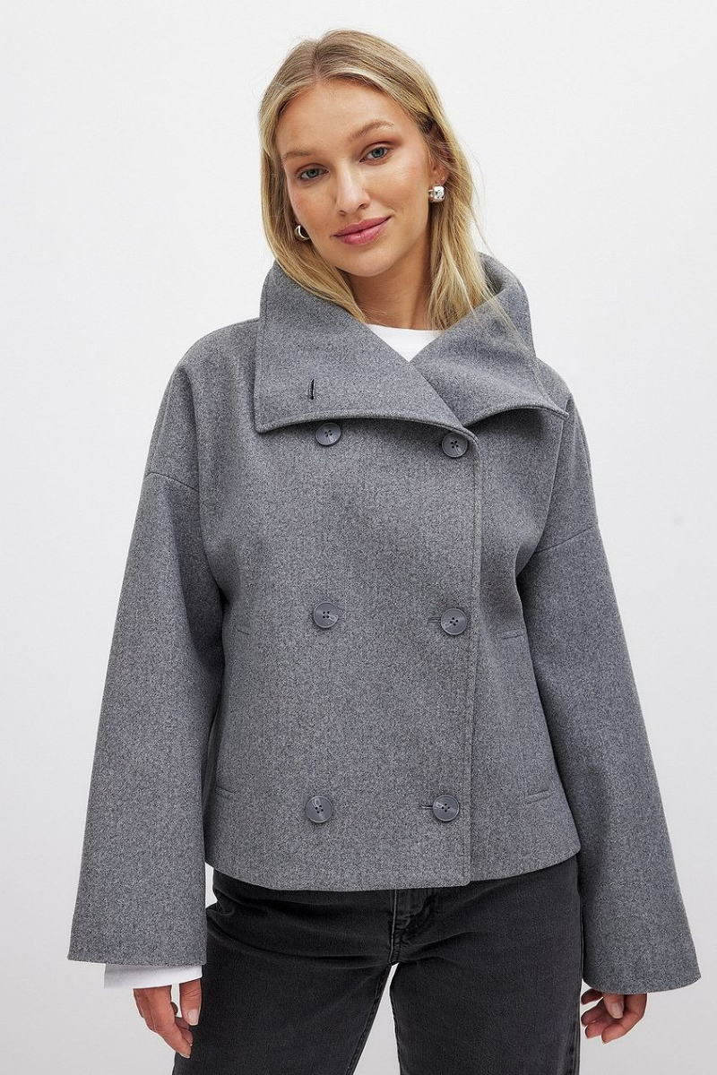 Women's Vintage Double-Breasted Short Coat — Classic Fit 3