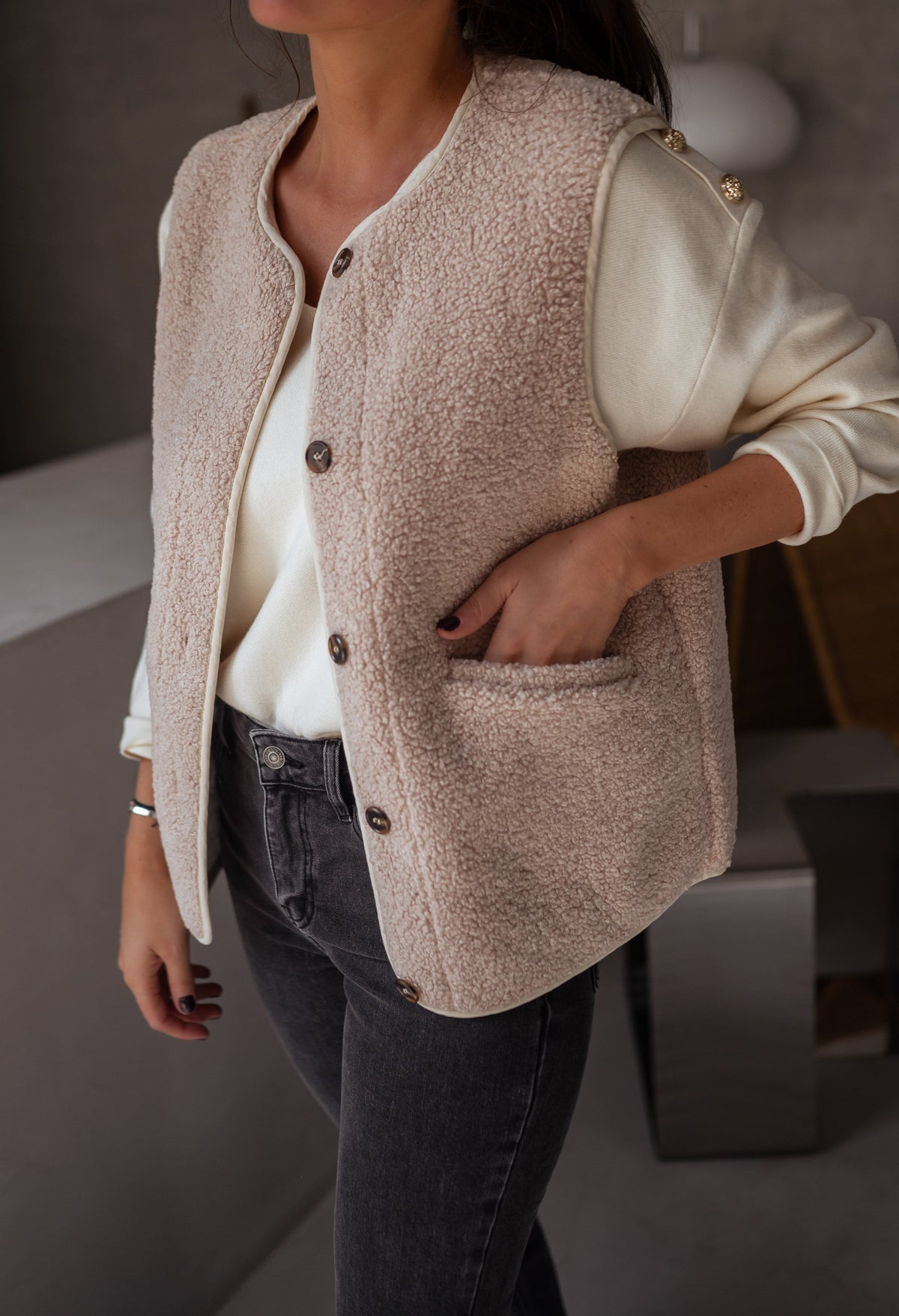 Women's Soft Fabric Vest — Relaxed Sleeveless Layering Gilet 5